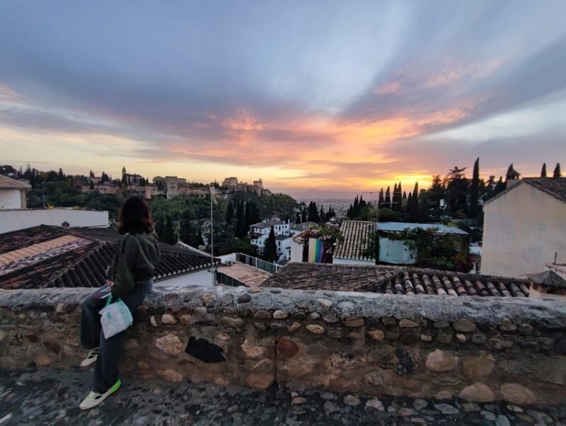 Granada: Albaicín and Sacromonte Sunset Tour & Flamenco Show - A Closer Look at the Tour Itinerary