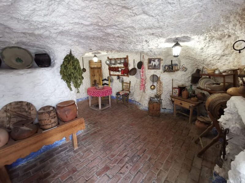 Granada: Albaicín, Sacromonte & Museum of Caves Walking Tour - FAQs