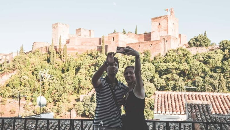 Granada: Albayzin and Sacromonte Hybrid Walking Tour - Who Will Love This Tour?