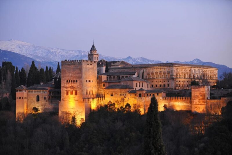 Granada: Alhambra and Generalife Garden Ticket & Guided Tour - Key Points