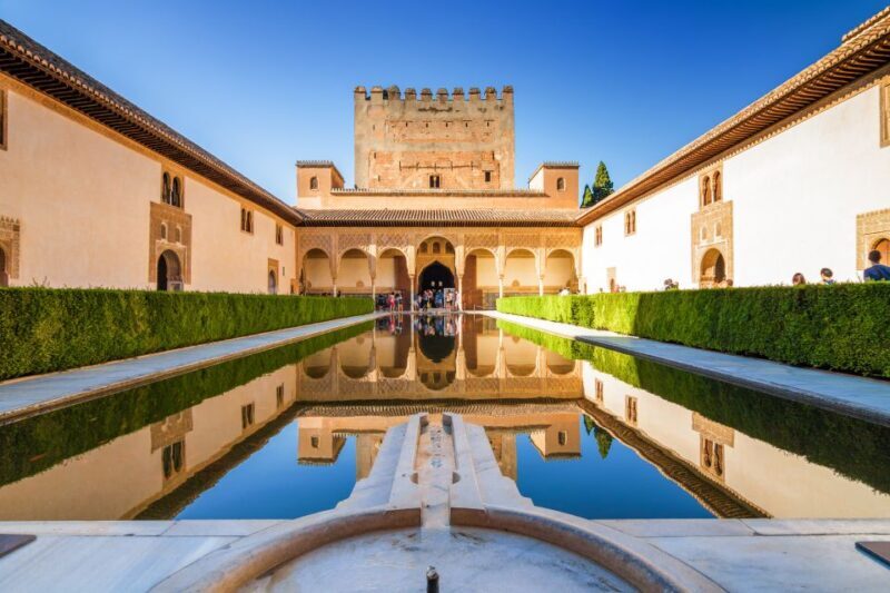 Granada: Alhambra and Nasrid Palaces Small Guided Tour - Who Should Consider This Tour?