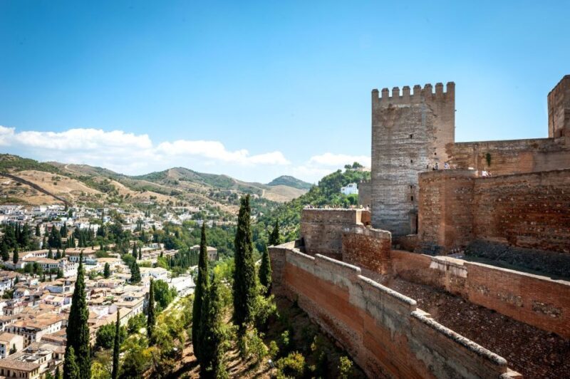 Granada: Alhambra Complex Guided Tour Options - Key Points