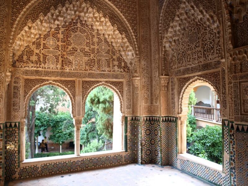 Granada: Alhambra Complex Guided Tour with Ticket - Key Points