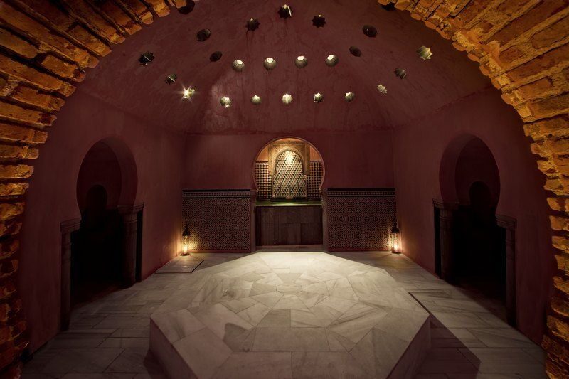 Granada: Alhambra Guided Tour and Arabian Bath and Massage - The Full Experience: A Deep Dive