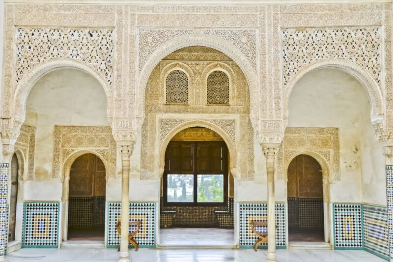 Granada: Alhambra, Nasrid, and Generalife Private Tour - The Value for Money