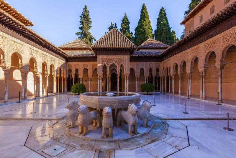 Granada: Alhambra, Nasrid Palaces & Gardens guided Tour - A Detailed Look at the Tour Experience
