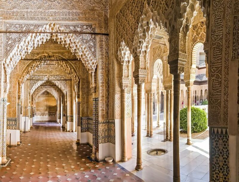 Granada: Alhambra & Nasrid Palaces Tour with Tickets - The Authentic Touch: What Reviewers Told Us