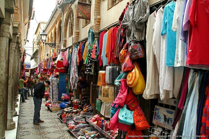 Granada and Albaicin: Wine and Tapas Tour - A Closer Look at the Itinerary