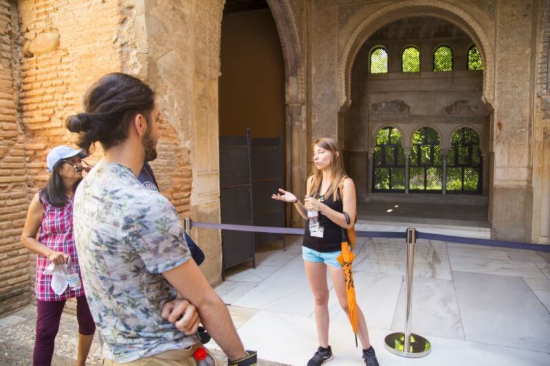 Granada: Combo Alhambra, Albaicín, and Sacromonte Tour - A Deep Dive into the Itinerary