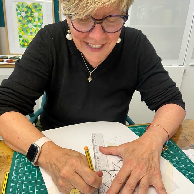 Granada: Draw and paint designs of the Alhambra - Granada: Draw and Paint Designs of the Alhambra — An Authentic Creative Experience