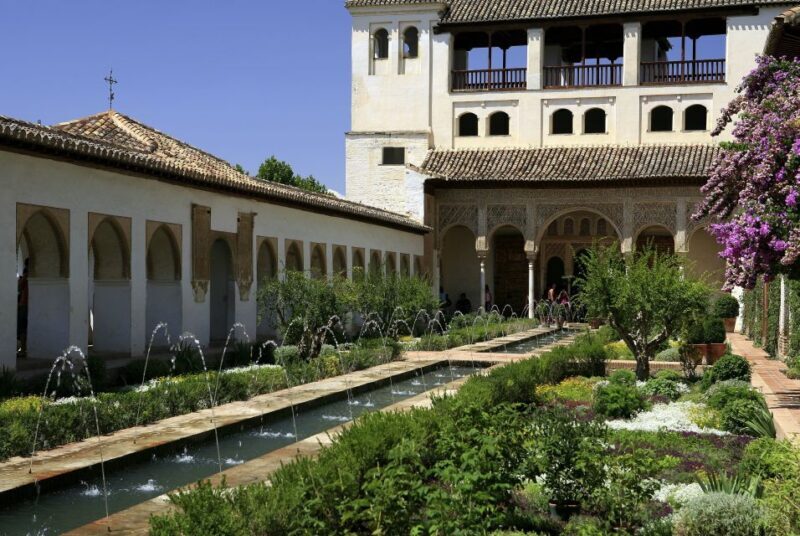 Granada Full Day: Alhambra General, Albayzin and Sacromonte - Who Would Love This Tour?