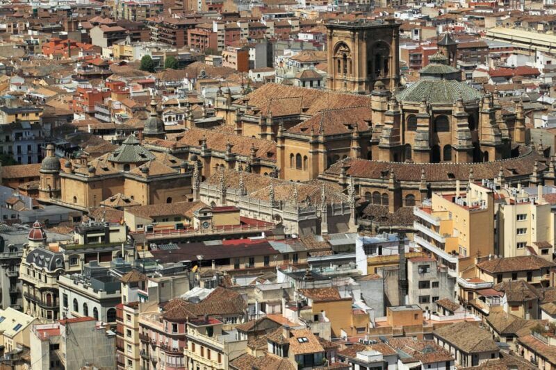 Granada: Half-Day Private Walking Tour with Local Guide - What to Expect from the Experience