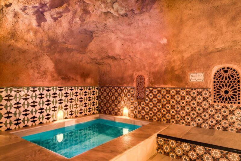 Granada: Hammam Al Ándalus with Massage - Who Will Love This Experience?