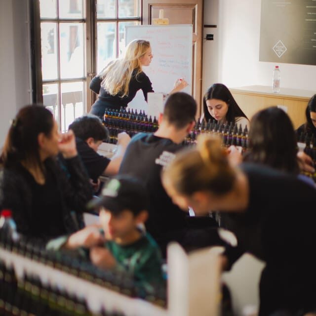 Granada: Perfume Workshop - An In-Depth Look at the Granada Perfume Workshop