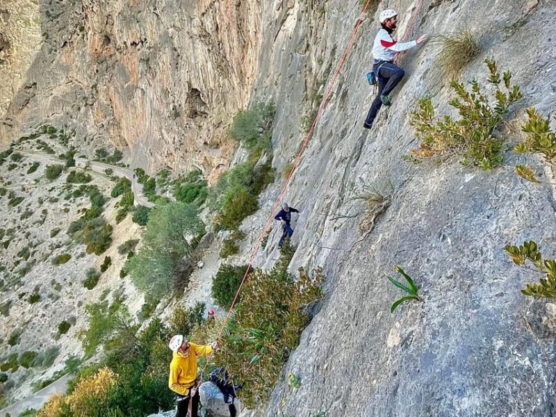 Granada: Rock climbing top-rope Placas Negras - Frequently Asked Questions