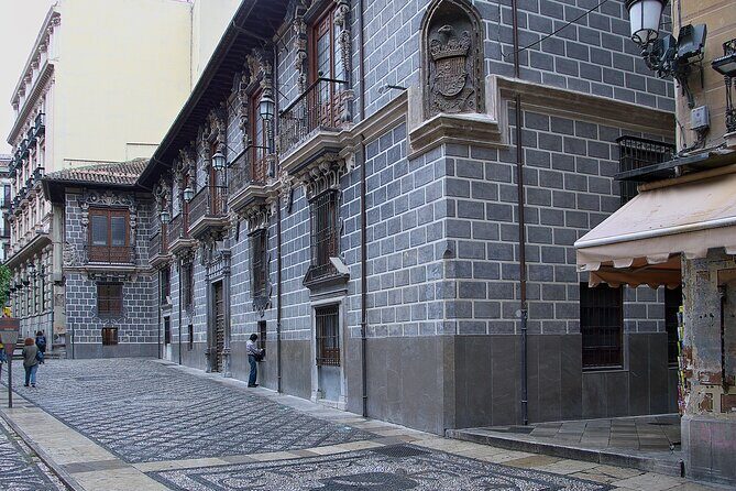 Granada: Royal Chapel guided walking tour - FAQ