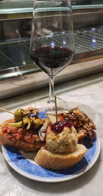 Granada: Spanish Tapas Tour with Local Guide. All included. - Granada: Spanish Tapas Tour with Local Guide. All included.