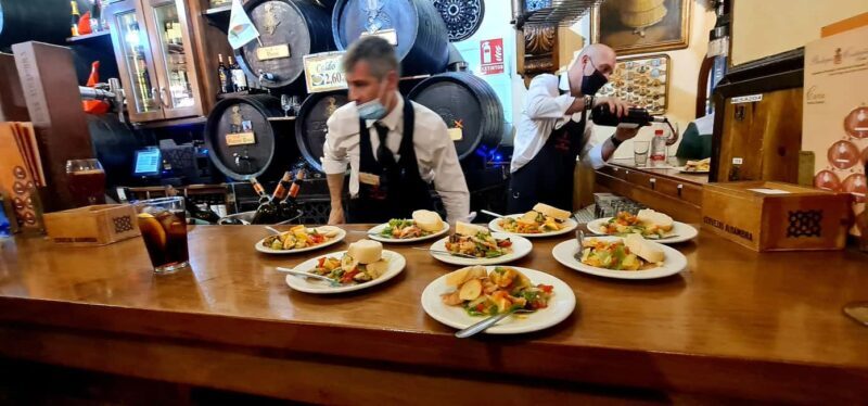 Granada: Spanish Tapas Tour with Local Guide. All included. - What Makes This Tour Special?