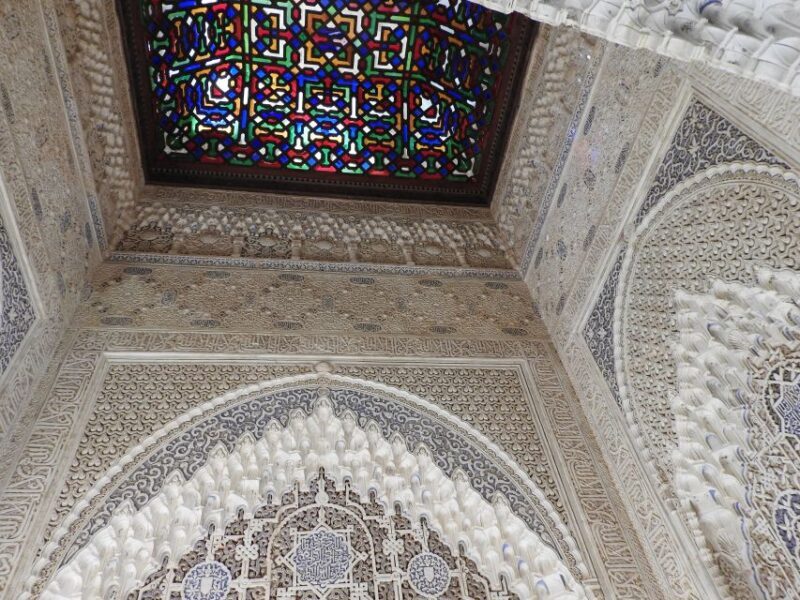 Granada: Sunset Legends of the Alhambra Guided Tour - An In-Depth Look at the Sunset Legends of the Alhambra