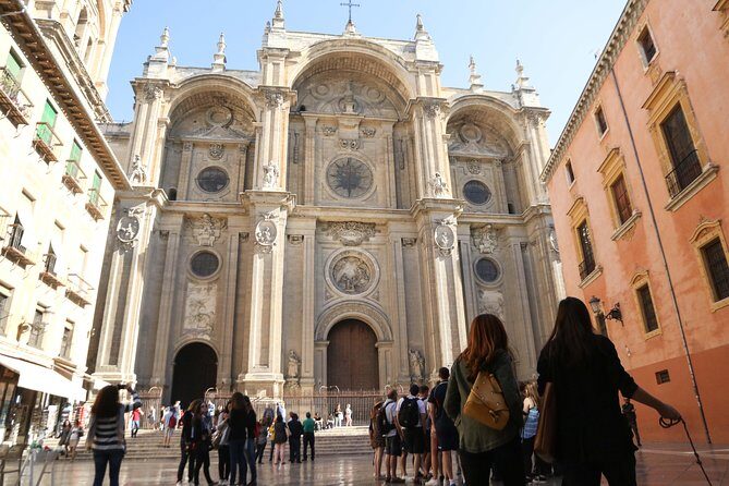 Granada Tapas and Wine Small Group Tour - Introduction: Why a Food Tour in Granada is a Must