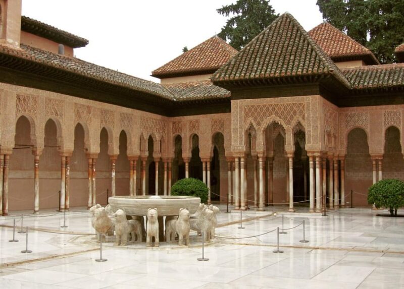 Granada: Tour of Alhambra, Generalife, and Nasrid Palaces - An In-Depth Look at the Alhambra Guided Tour in Granada