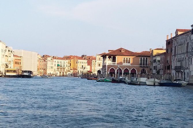 Grand Canal boat tour and Murano glass experience with Hotel pick up - FAQ