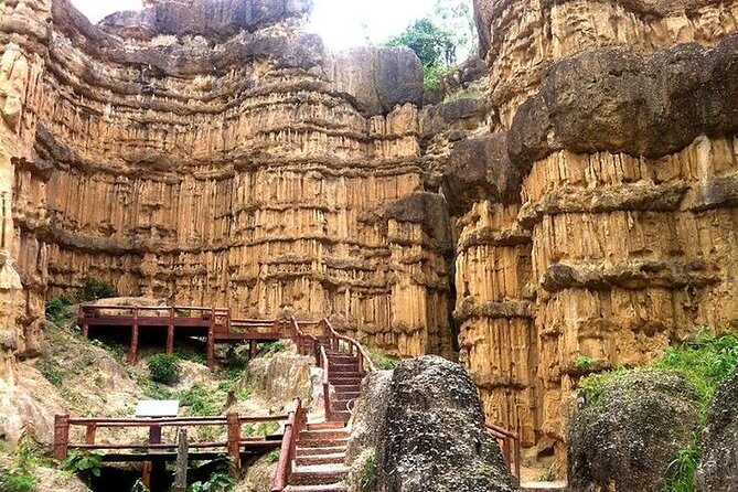 Grand Canyon Chiang Mai Private Tour with Pottery Village - Exploring Wat Ton Kwen: A Slice of Chiang Mai’s Spiritual Heart