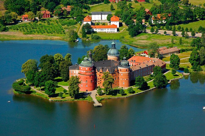 Grand Castle Tour Drottningholm and Gripsholm (private service) - Key Points