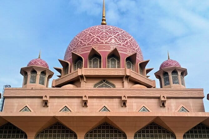 Grand KL, Putrajaya and Batu Caves Tour on Private Basis - Key Points