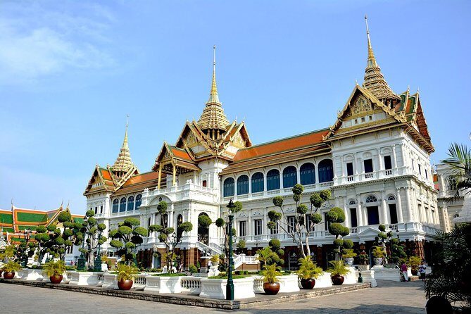 Grand Palace , Thai dance & Fun street walk in Bangkok - A Deep Dive into the Itinerary