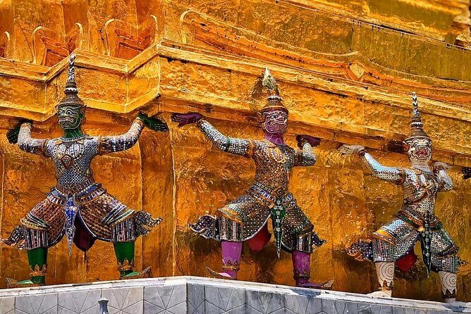 Grand Palace , Thai dance & Fun street walk in Bangkok - FAQ