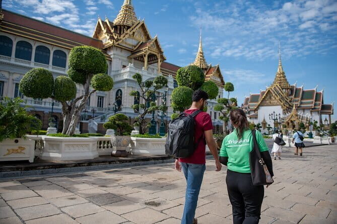 Grand Palace & Wat Phra Kaew Walking Tour with Professional Guide - Exploring the Grand Palace & Wat Phra Kaew: A Detailed Review of the Bangkok Must-See
