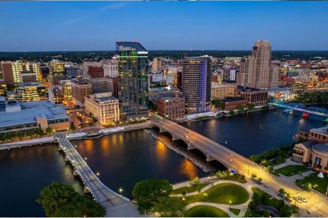 Grand Rapids Michigan Scavenger Hunt Grand Hunt Round River City - A Closer Look at the Experience