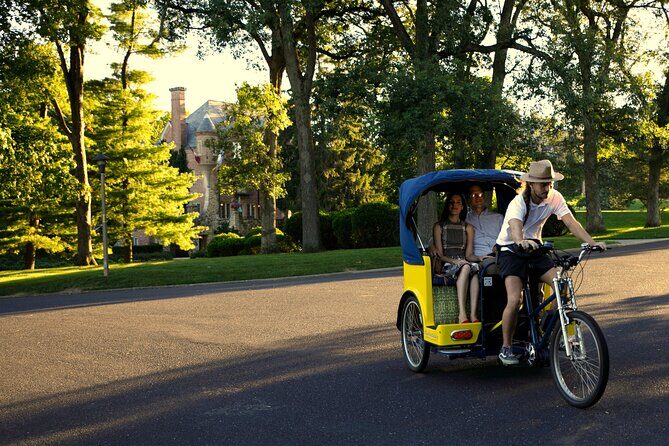 Grandview Drive Postcard Tour Experience - The Experience in Detail