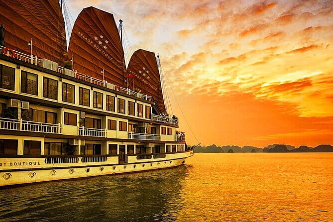 Gratiot Boutique Cruise Elegant 2 Day Halong Bay Escape - Introduction