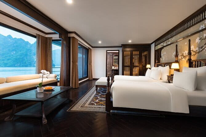 Gratiot Boutique Cruise Elegant 2 Day Halong Bay Escape - What Makes This Tour Stand Out?