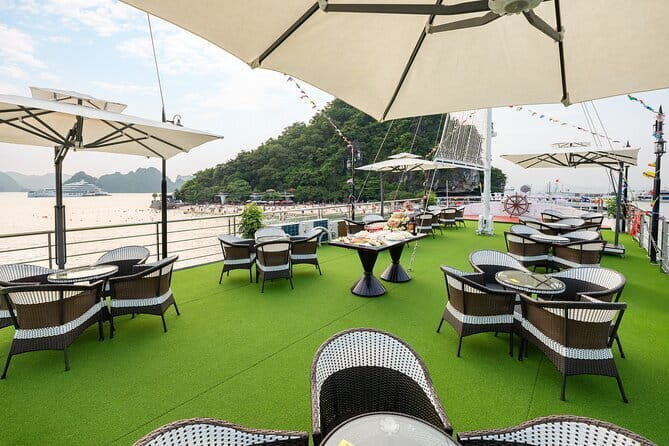 Gratiot Premium Full Day Cruise in Halong - Journey to the Heart of Halong Bay: What to Expect