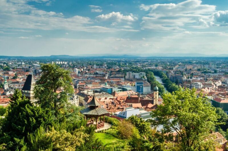 Graz: Express Walk with a Local in 60 minutes - Key Points