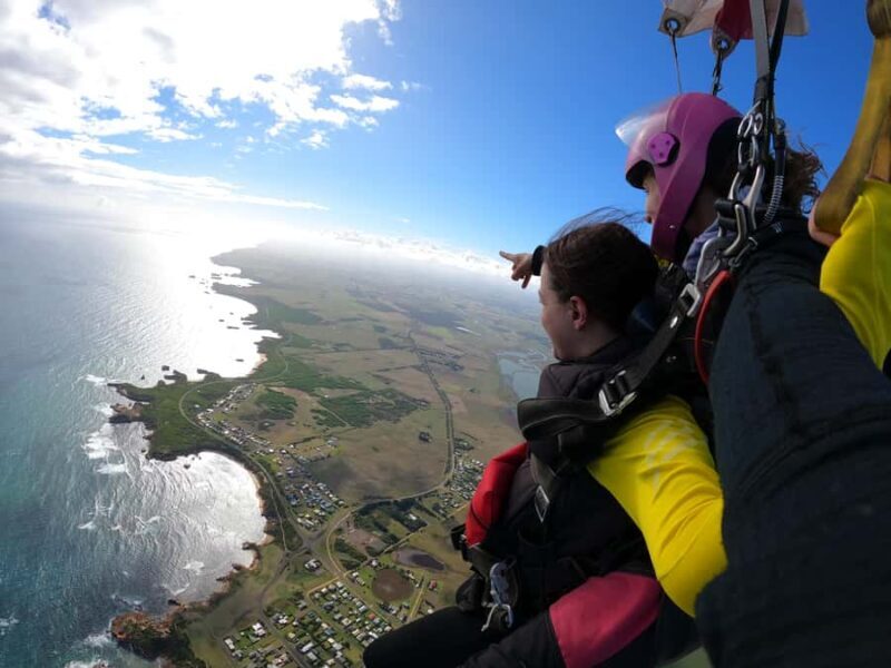 Great Ocean Road: Skydive over the Twelve Apostles - A Closer Look at the Skydiving Experience