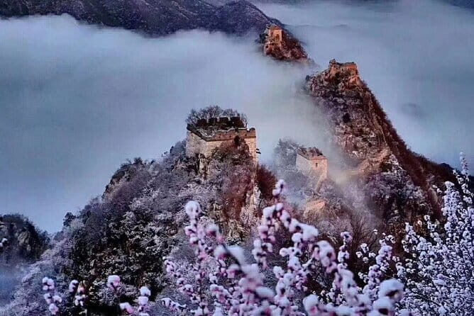 Great Wall Jinshanling to Simatai West Hiking Private Day Tour - Authentic Guides and Their Stories