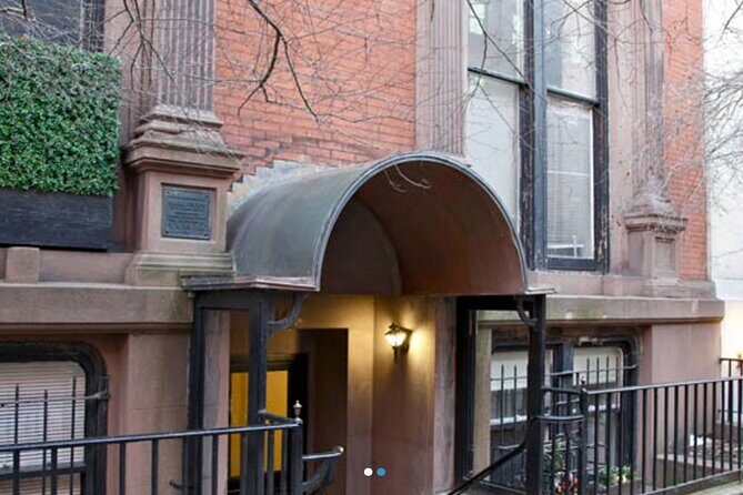 Greenwich Village Variety Walking Tour in New York City - A Walk Through Greenwich Village’s Past and Present