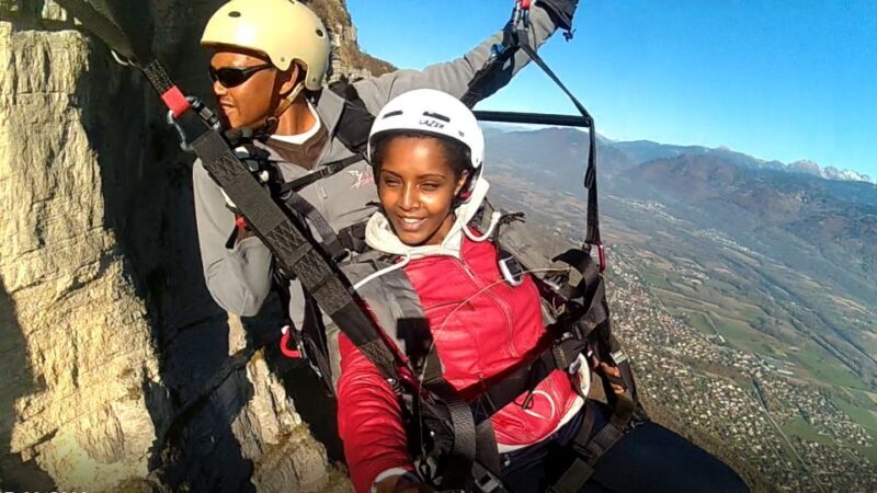 Grenoble: First flight in paragliding. - The Sum Up