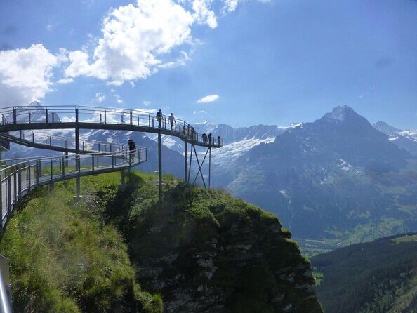 Grindelwald First (Top of Adventure) Ticket incl. Cliff Walk - Getting There: The Cableway from Grindelwald