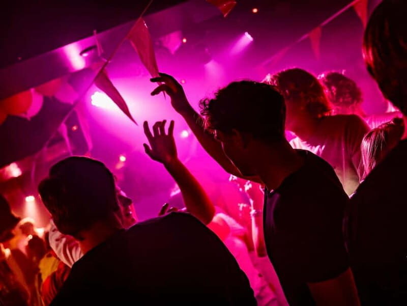 Groningen: Pub Crawl with Pub Quiz, Free Shots and Games - A Deep Dive into the Experience: What to Expect