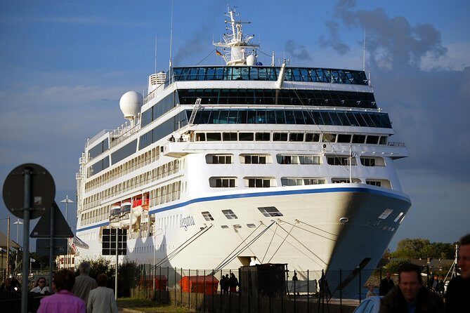 Group Driving Tour 1 to 6 people. Berlin Shore Excursion incl pick-up at Port - A Deep Dive into the Itinerary