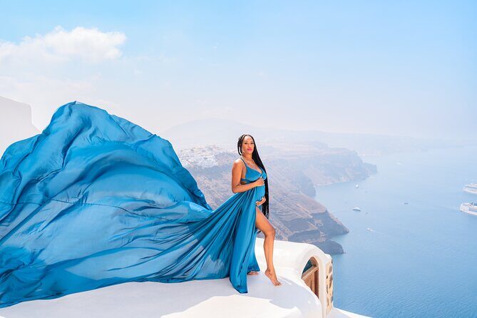 GROUP FLYING DRESS PHOTOSHOOT in Santorini - Key Points