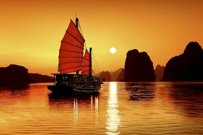 Group Halong Bay Day Cruise Including Hotel Transfers from Hanoi - An In-Depth Look at the Tour Experience