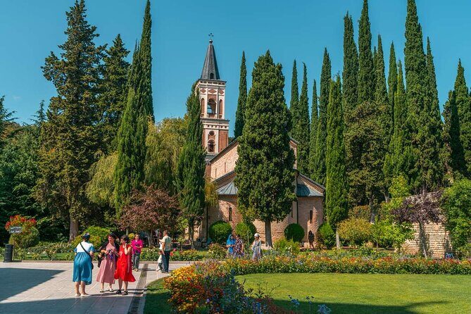 Group Tour from Tbilisi: Sighnaghi, Bodbe & 8 Wine Tastings - The Itinerary in Detail