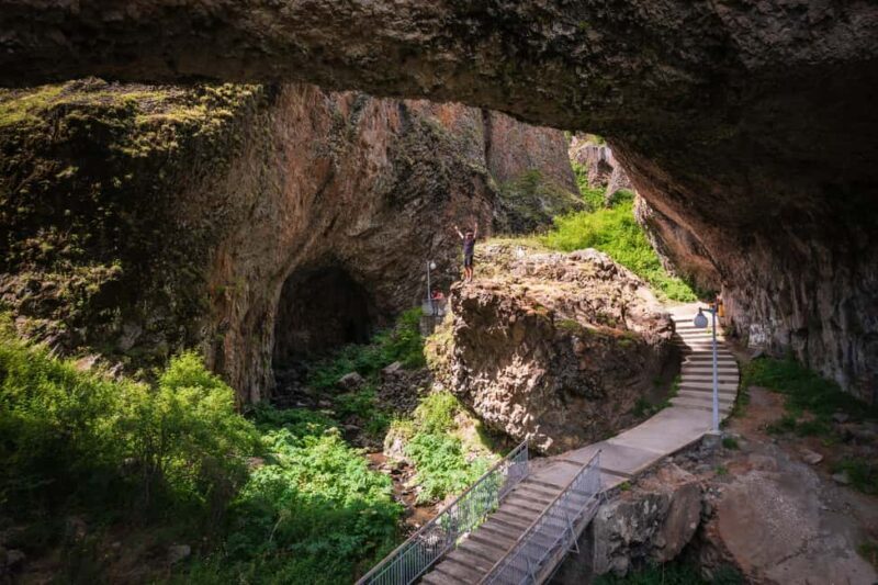 Group tour: Khor Virap, Noravank, Jermuk, Areni wine tasting - Frequently Asked Questions