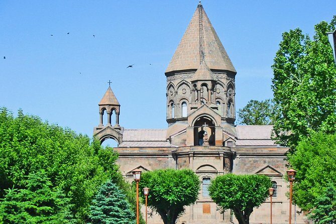 Group Tour: Saghmosavank, Wine Yard, Echmiadzin, Zvartnots - Who Will Love This Tour?